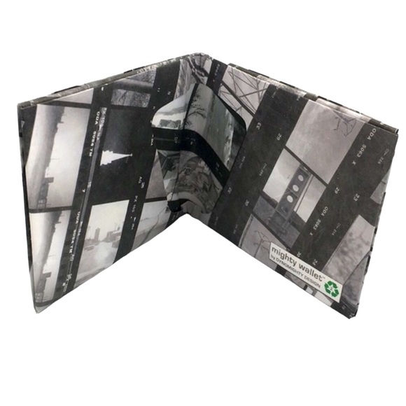 Dynomighty Design Wallet 33MM Film Paper Camera - Picture 3 of 6